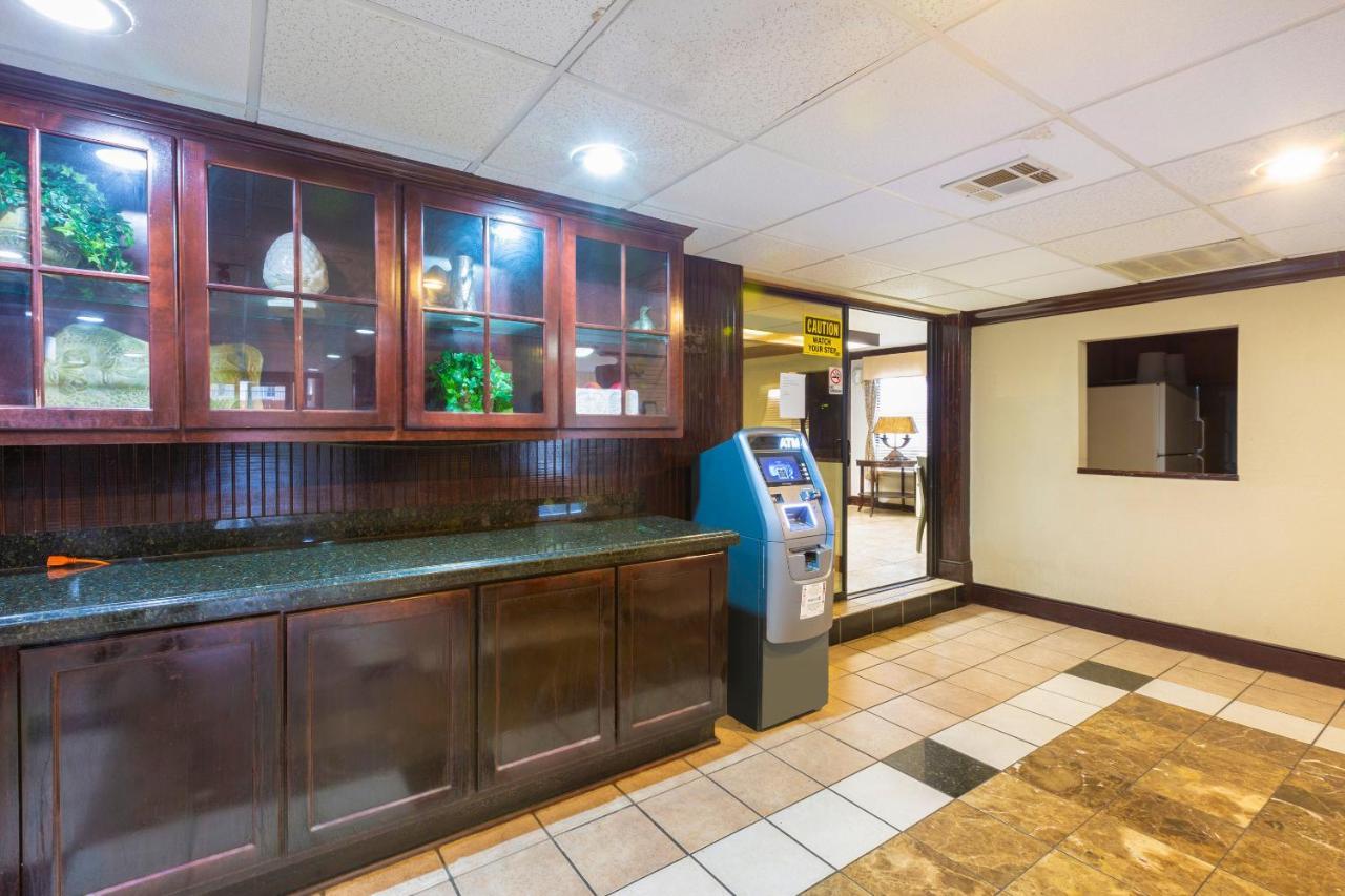 Oyo Hotel Baton Rouge Mid City Extérieur photo