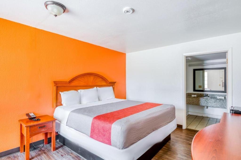 Oyo Hotel Baton Rouge Mid City Extérieur photo